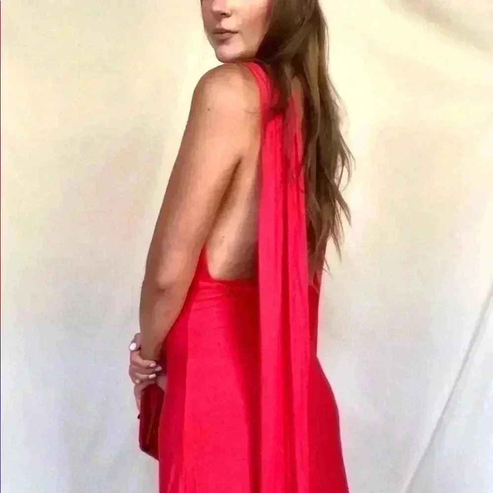Multi-way red gown - Picture 4 of 12